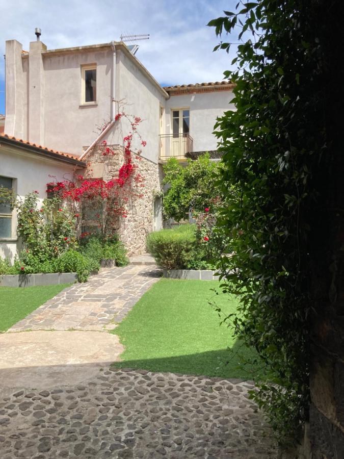 Tra Storia E Realta Bed & Breakfast Sardara Ngoại thất bức ảnh
